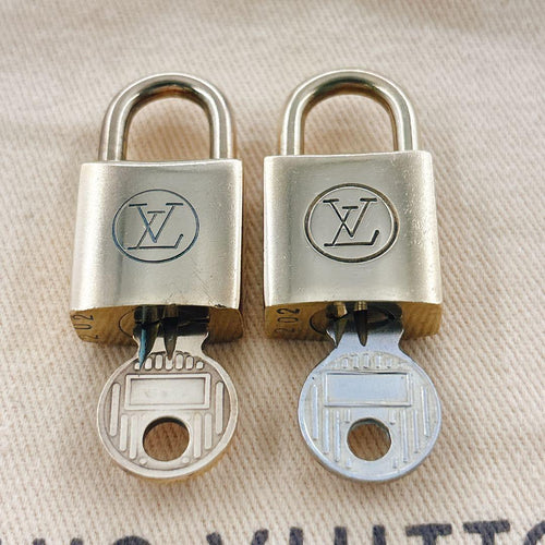 Louis Vuitton Locks Keys No202 2
