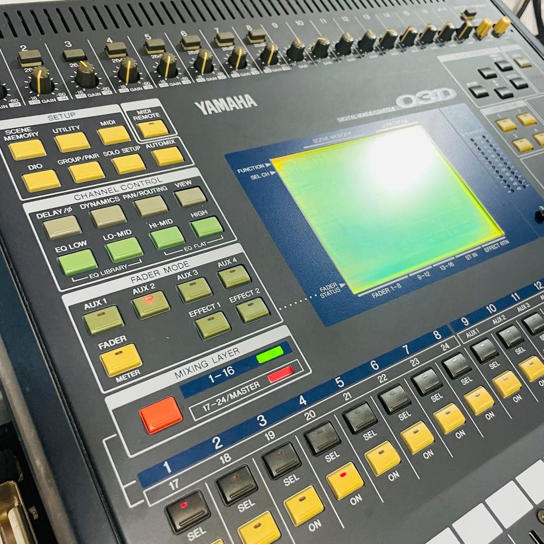 Analog Mixers Yamaha 03D
