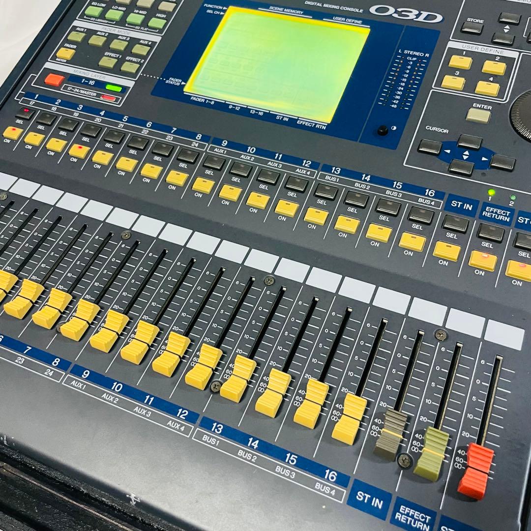 Analog Mixers Yamaha 03D