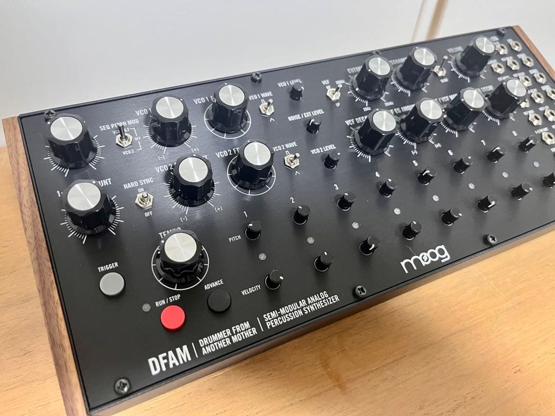 Moog Analog Synthesizers Subharmonicon Dfam