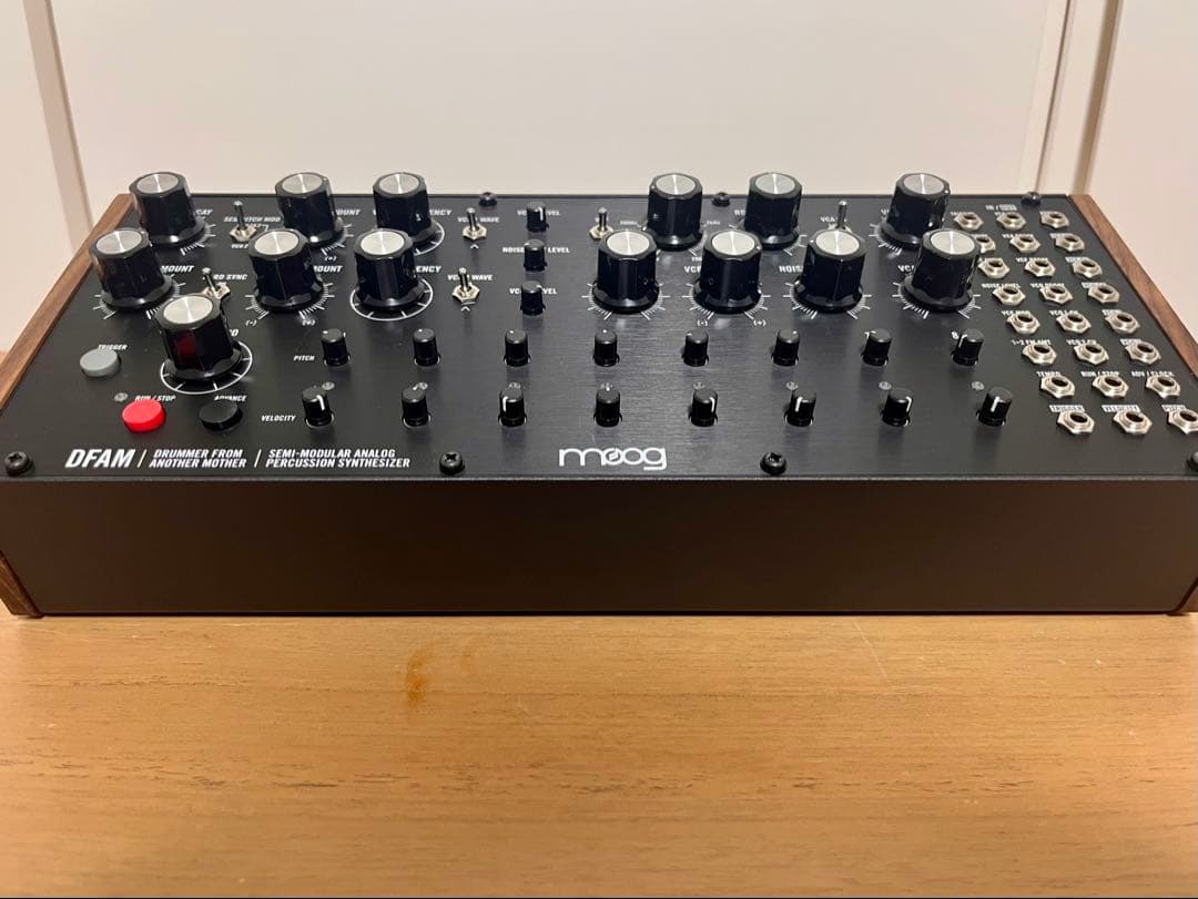 Moog Analog Synthesizers Subharmonicon Dfam