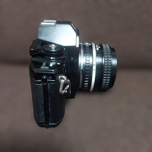 Nikon Slr Camera (Film) Em E 2 Ok