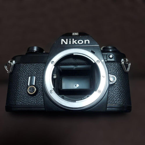Nikon Slr Camera (Film) Em E 2 Ok
