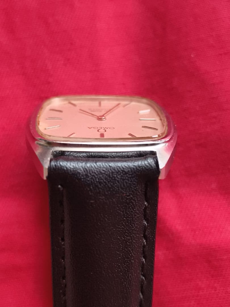 Omega Quartz Watches Q 1365 Vintage