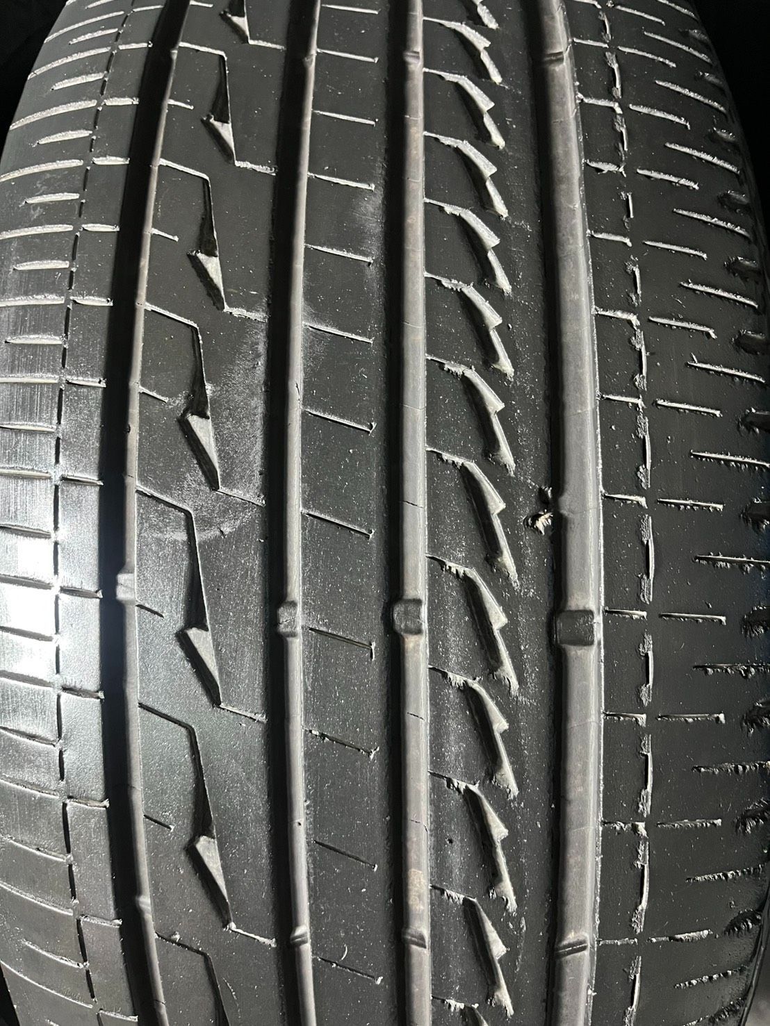 Bridgestone 18 Inches 2022/2020 6.6 8.4 Alenza Lx100 285/60R18 2 H_1696