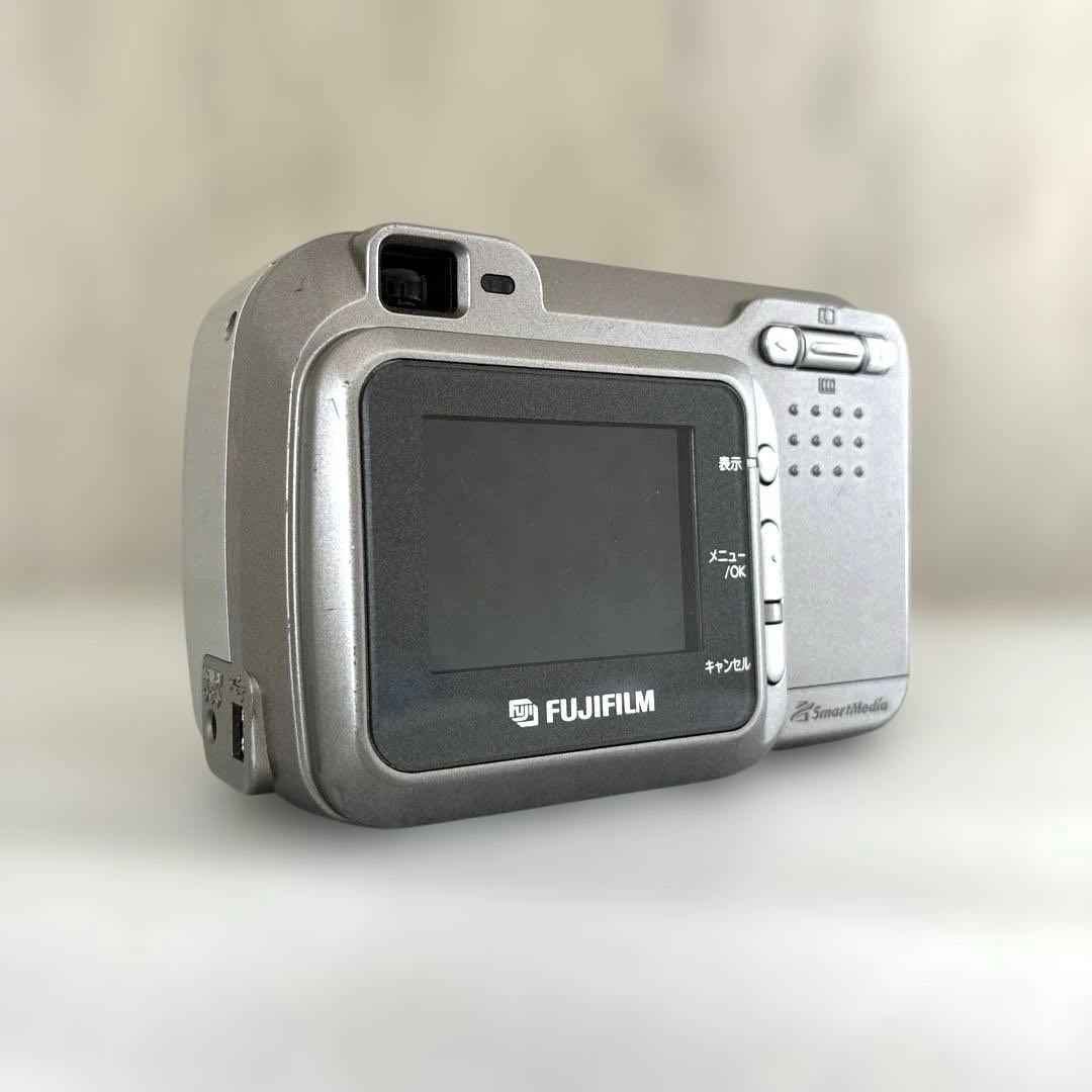 Compact Digital Cameras Fujifilm Finepix 2600Z