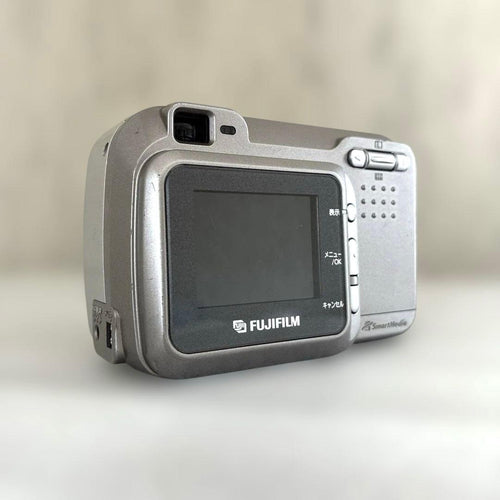 Compact Digital Cameras Fujifilm Finepix 2600Z