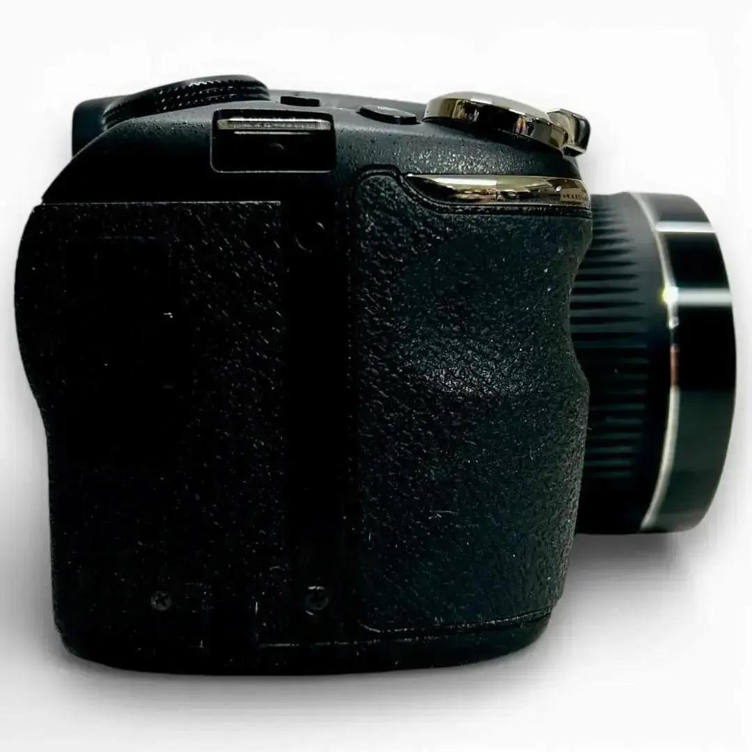 Fujifilm Compact Digital Cameras S3200 330