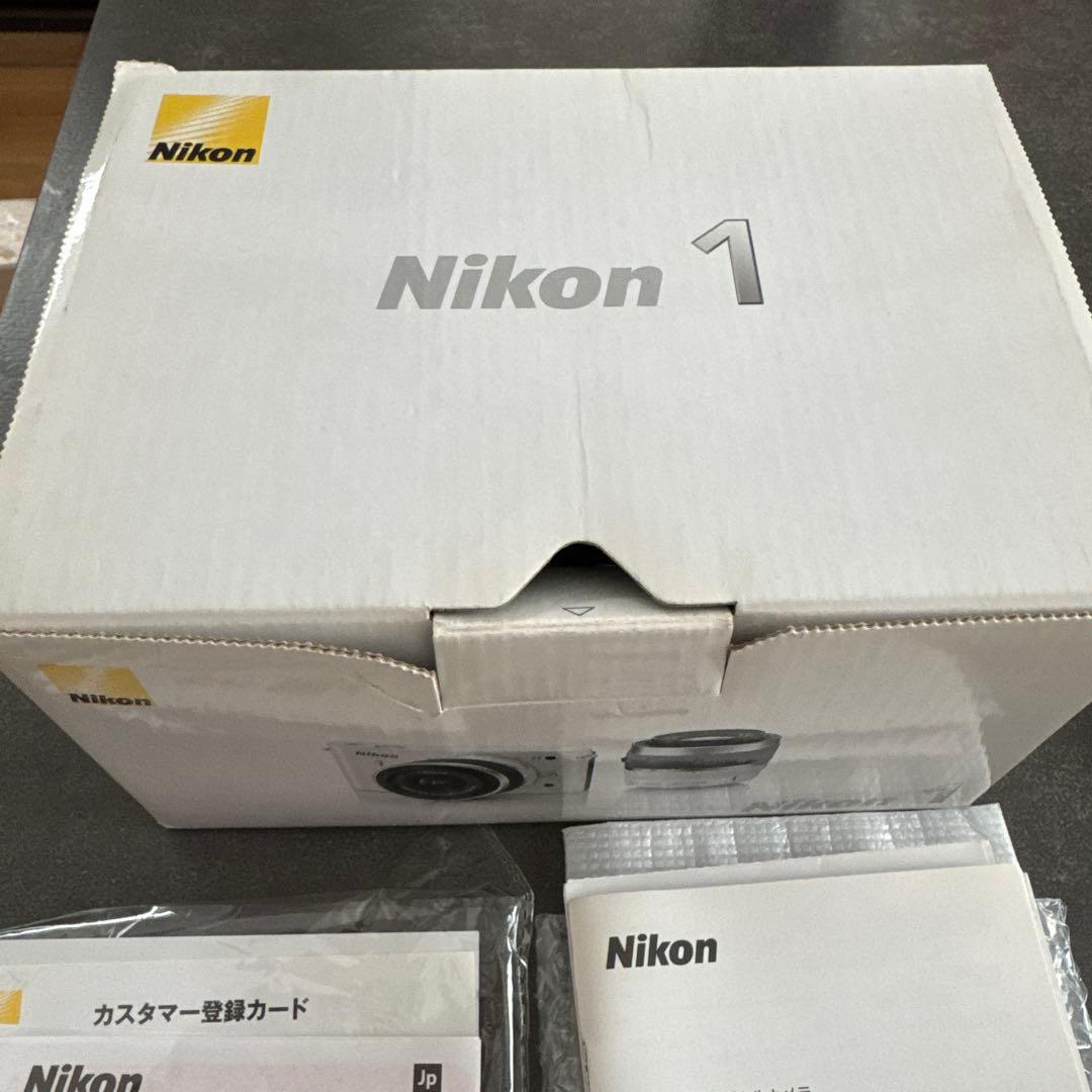Nikon Mirrorless Interchangeable Lens Cameras 1 J1