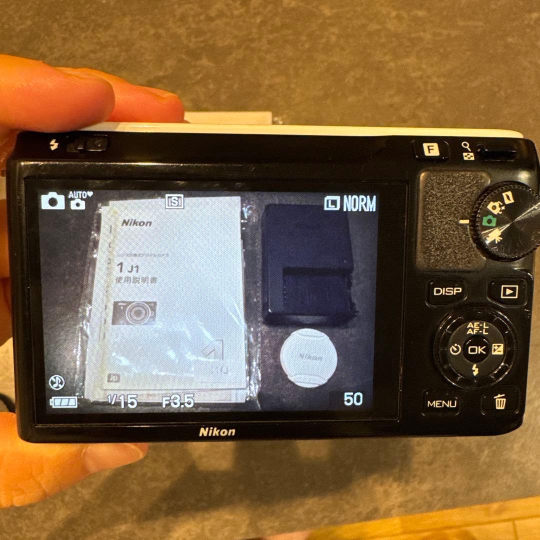 Nikon Mirrorless Interchangeable Lens Cameras 1 J1