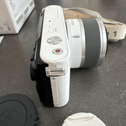 Nikon Mirrorless Interchangeable Lens Cameras 1 J1