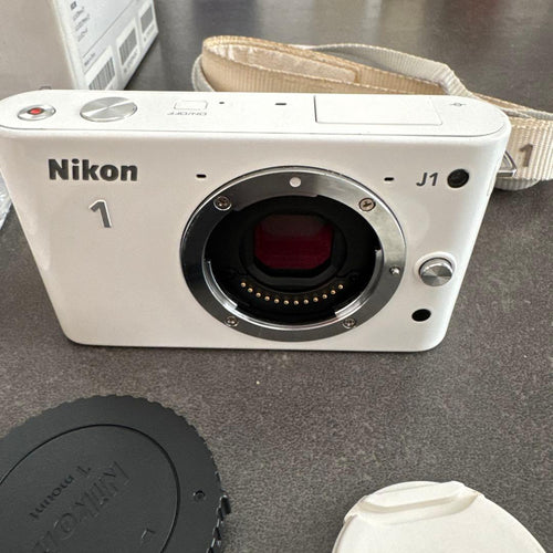 Nikon Mirrorless Interchangeable Lens Cameras 1 J1