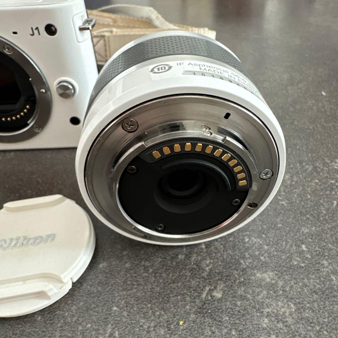 Nikon Mirrorless Interchangeable Lens Cameras 1 J1