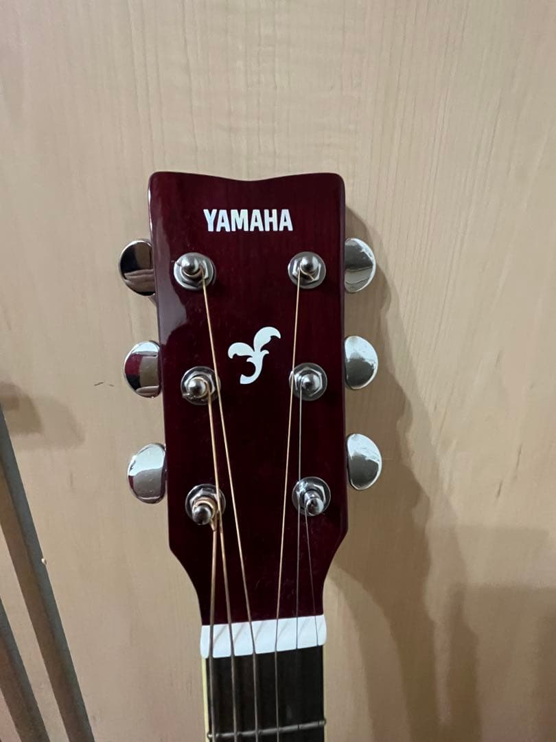 Yamaha Acoustic Guitars