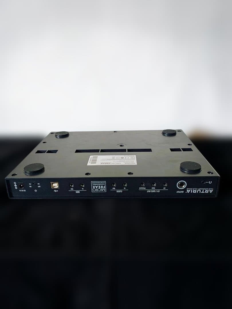 Analog Synthesizers V5 Arturia Microfreak