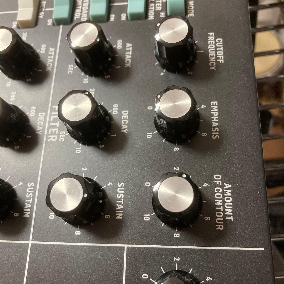 Behringer Analog Synthesizers Poly D 37