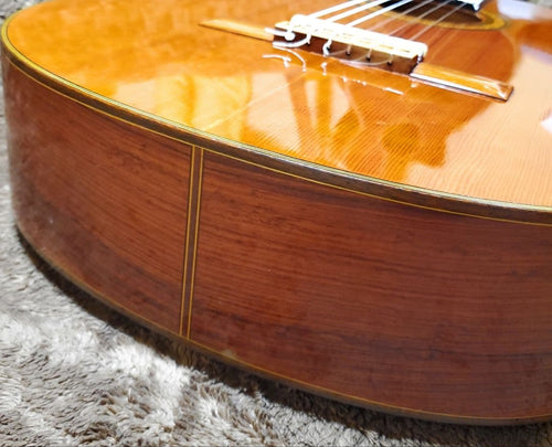 Yamaha Classical Guitars C-400