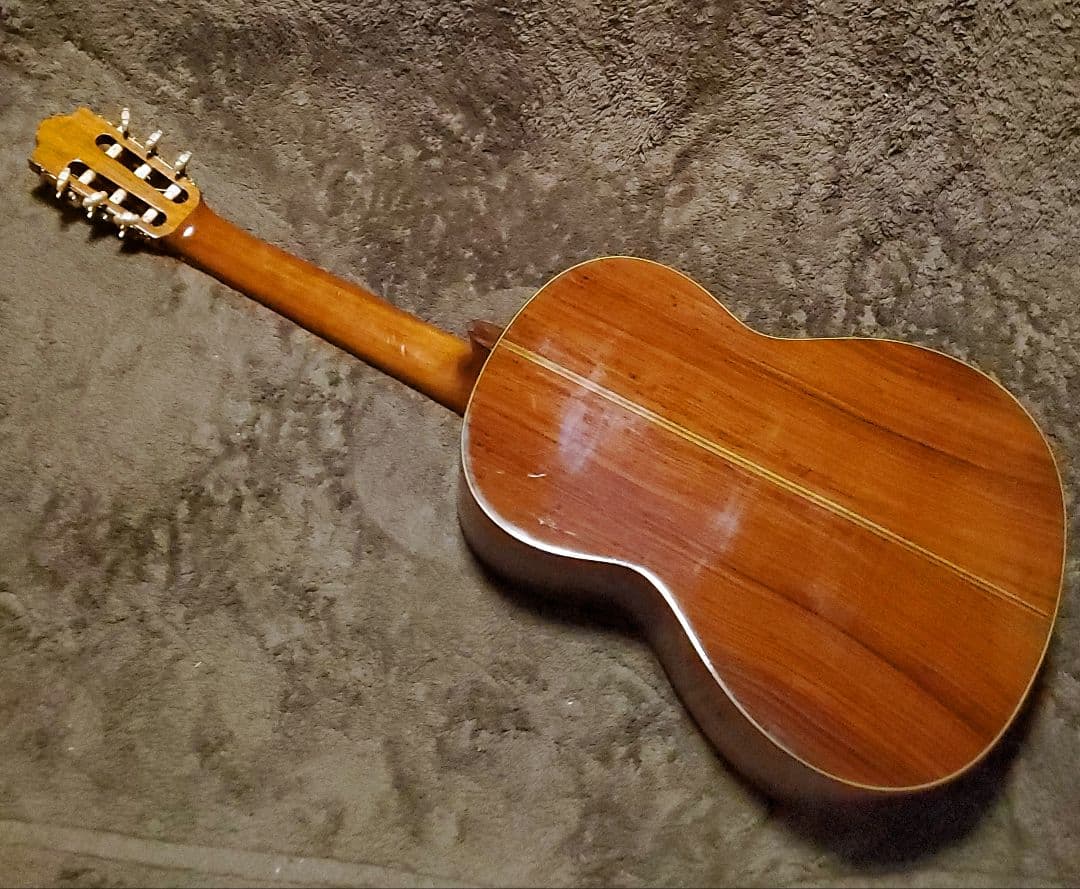 Yamaha Classical Guitars C-400