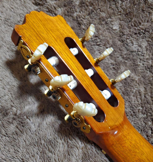 Yamaha Classical Guitars C-400