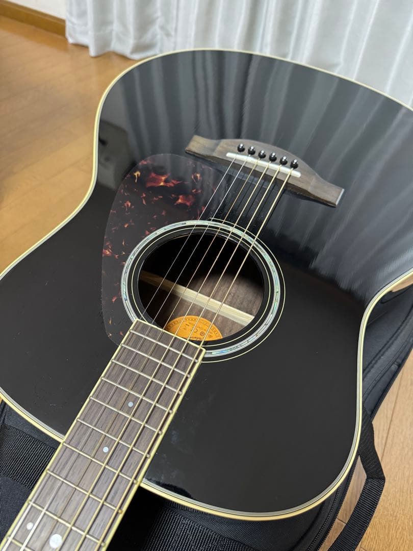 Yamaha Acoustic Guitars