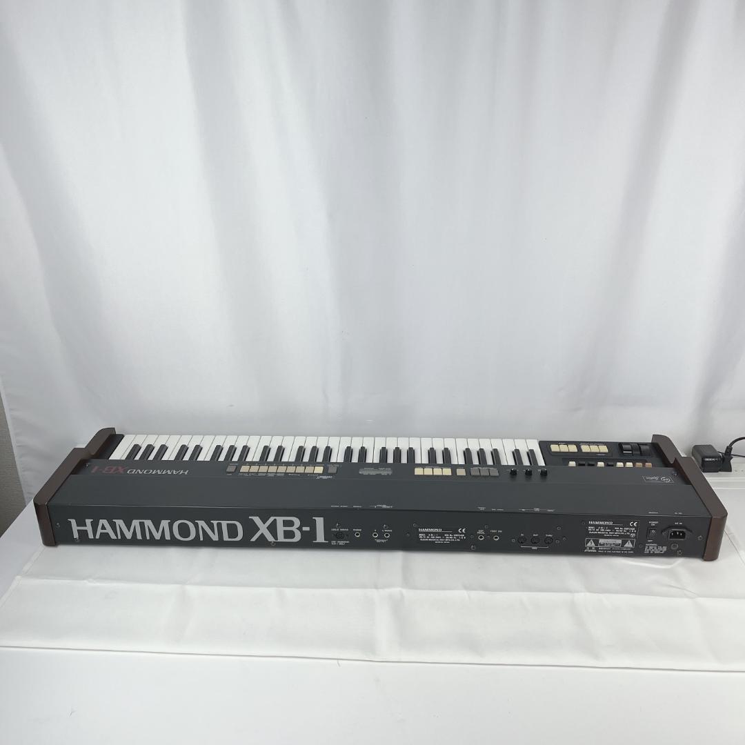 Electronic Organs Hammond Xb-1