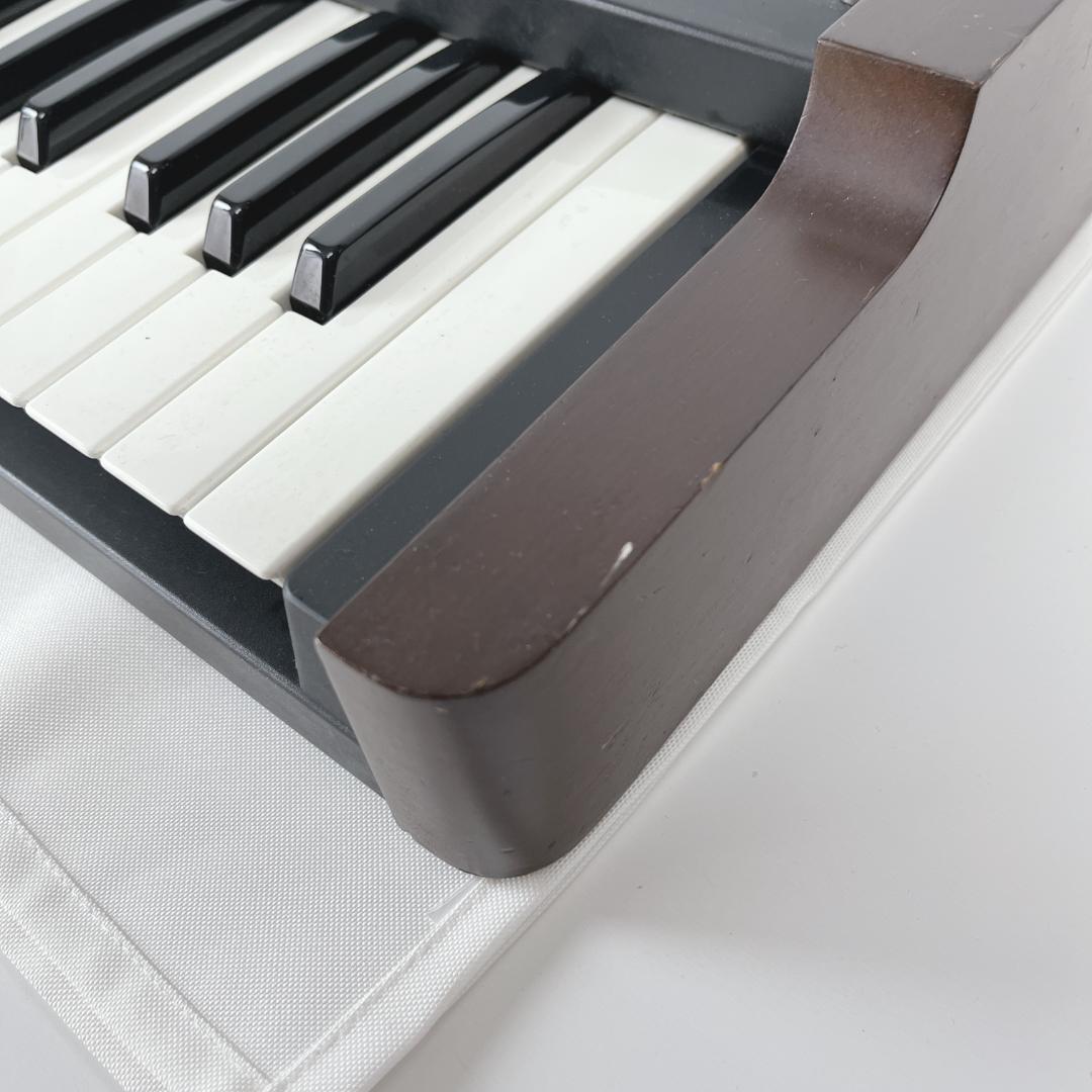 Electronic Organs Hammond Xb-1