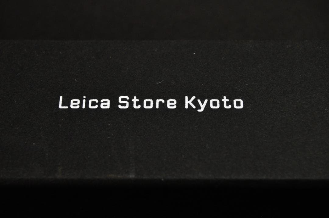 Leica Rangefinder Digital Cameras S*)