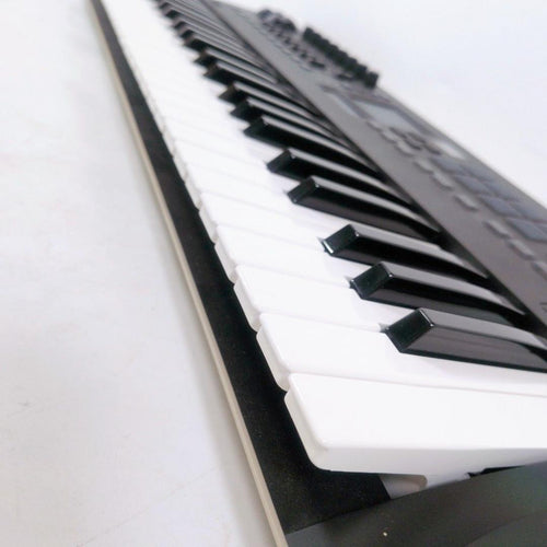 Korg Midi Keyboards Pads Taktile 49