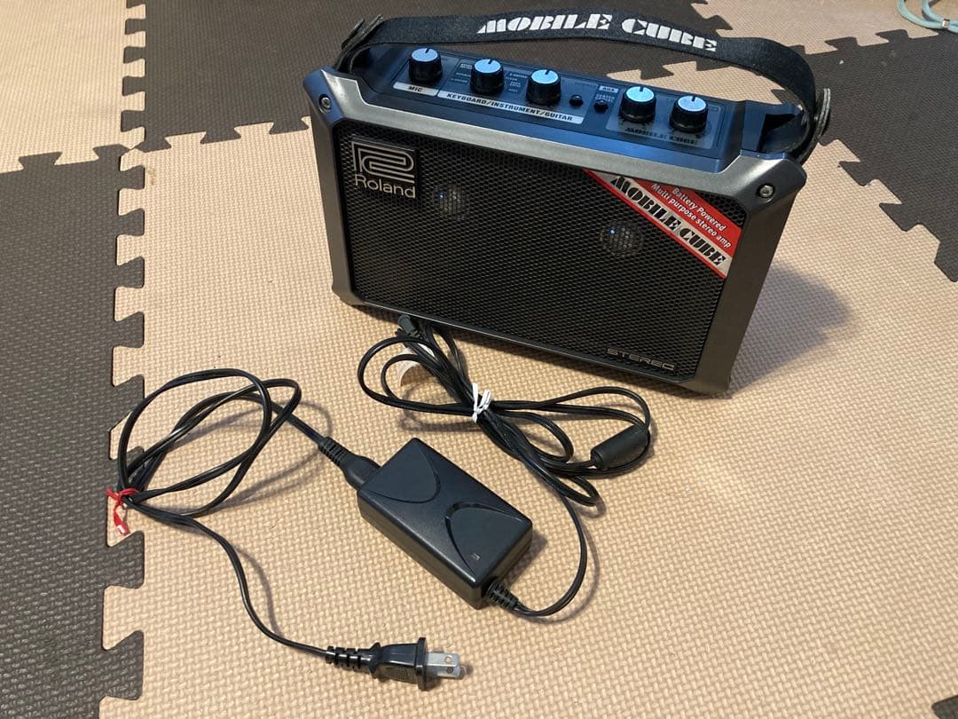 Roland Guitar Amplifiers Mobile Cube