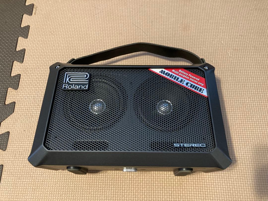 Roland Guitar Amplifiers Mobile Cube