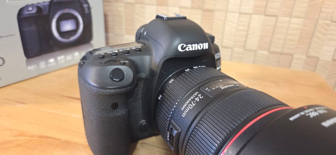 Canon Digital Slrs Canon5Dmarkiv+Ef24-70Mm F2.8Liiusm