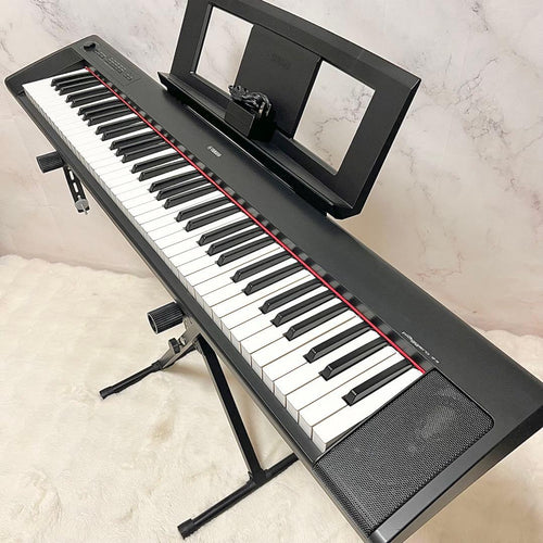 Yamaha Keyboards Digital Pianos Piaggero Np-32B 76