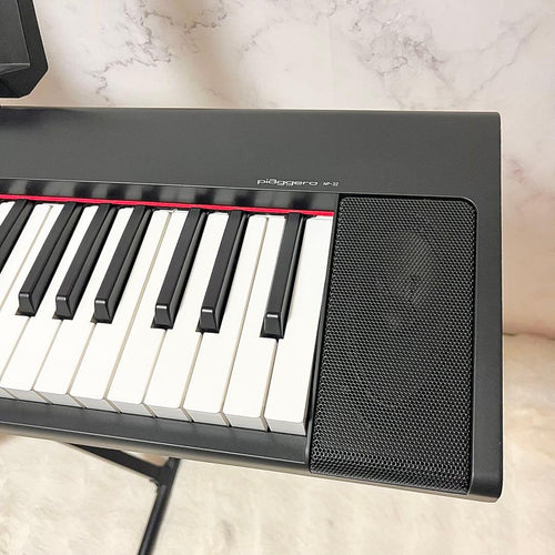 Yamaha Keyboards Digital Pianos Piaggero Np-32B 76