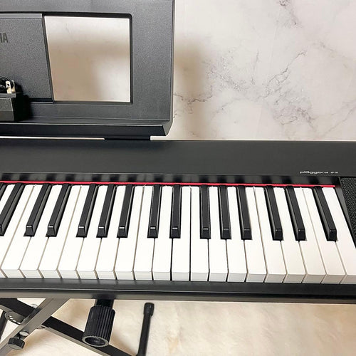 Yamaha Keyboards Digital Pianos Piaggero Np-32B 76