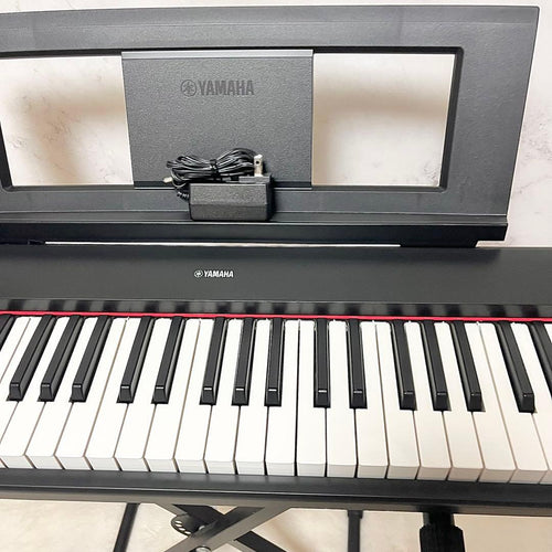 Yamaha Keyboards Digital Pianos Piaggero Np-32B 76
