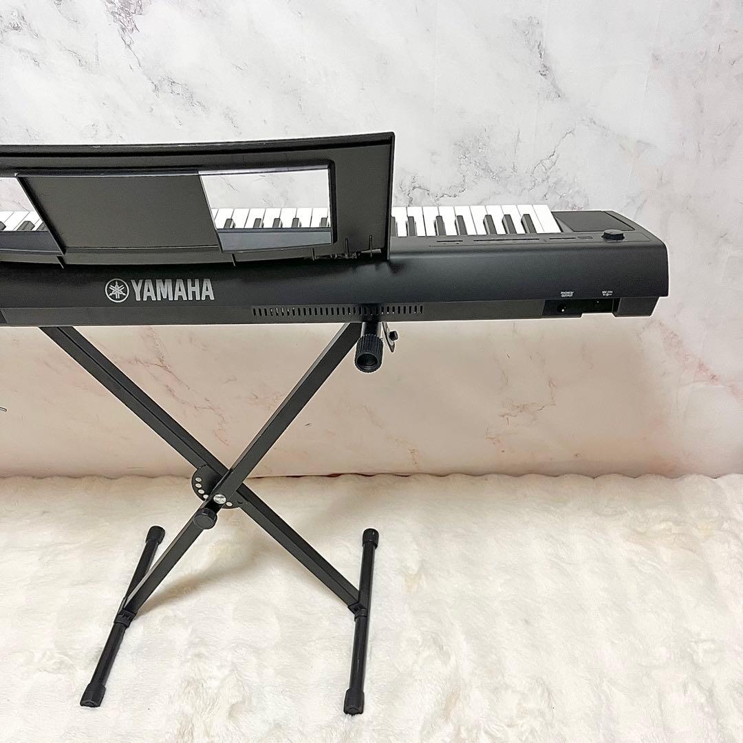 Yamaha Keyboards Digital Pianos Piaggero Np-32B 76