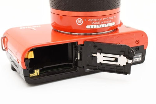 Nikon Mirrorless Interchangeable Lips 1 J2, Nikkor 10-30Mm F/3.5-5.6 Vr