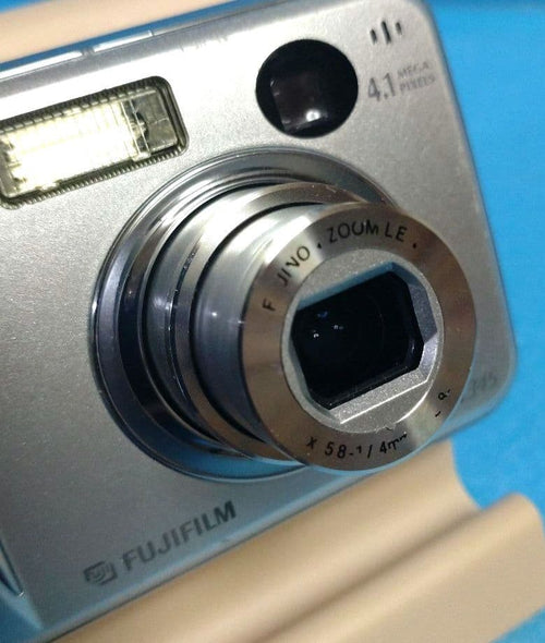 Fujifilm Compact Digital Camera A345/2600Z
