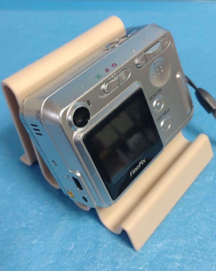 Fujifilm Compact Digital Camera A345/2600Z