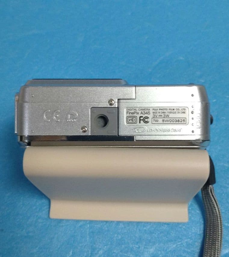 Fujifilm Compact Digital Camera A345/2600Z