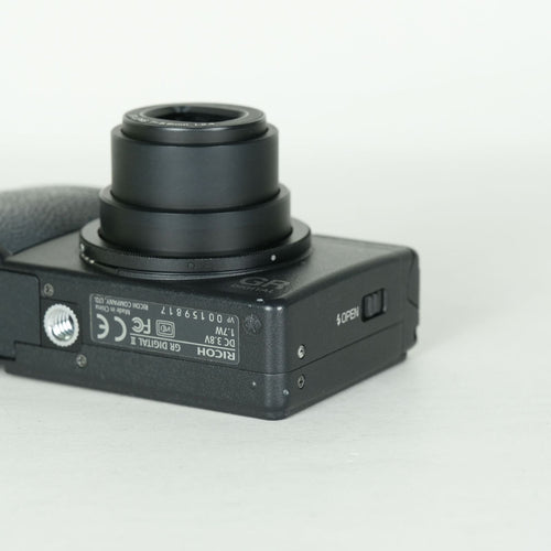 Ricoh Compact Digital Camera 3,820 Gr Ii