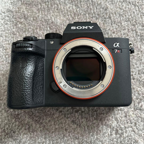 Sony Digital Slr 7R Iii 7751