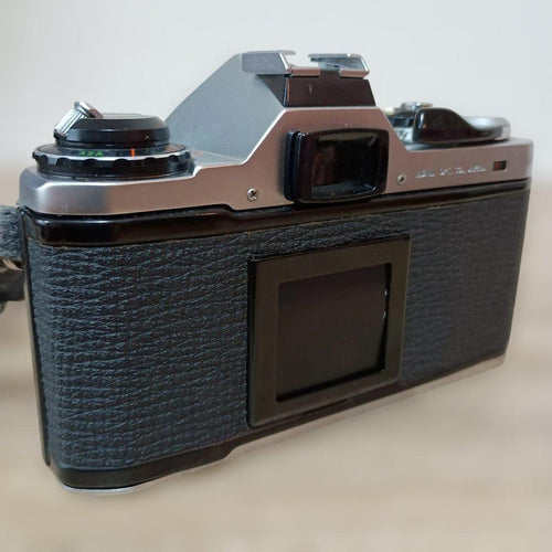 Slr Cameras (Film) Pentax Me Smc Pentax-M F1.7