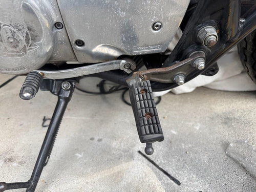 Steps Pedals Sr400
