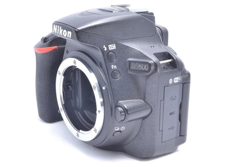 Nikon Digital Slrs D5600 W Or