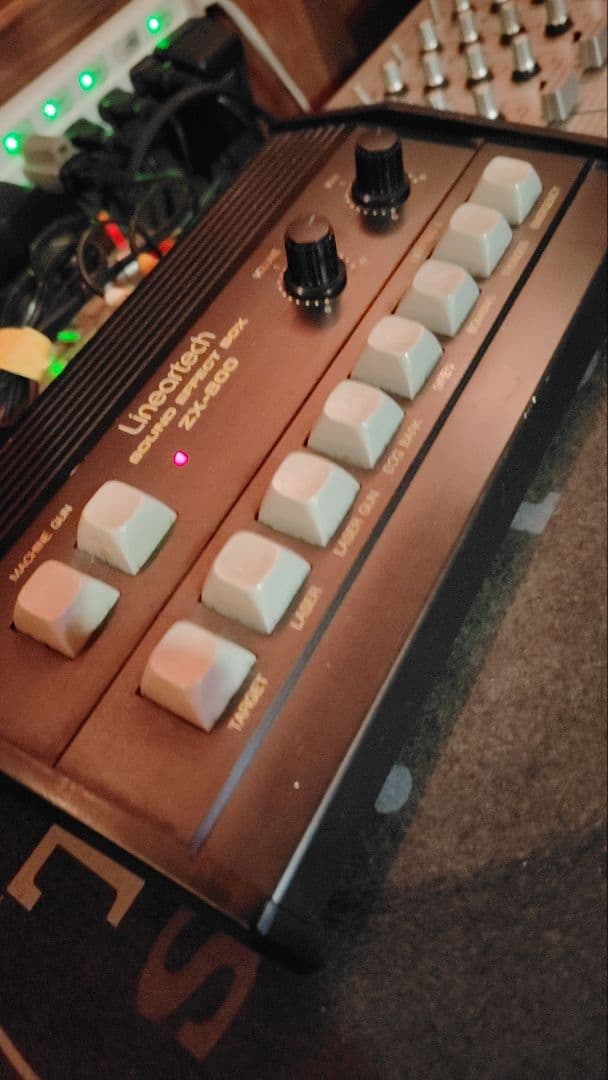 Audio Interfaces Lineartec Z-800