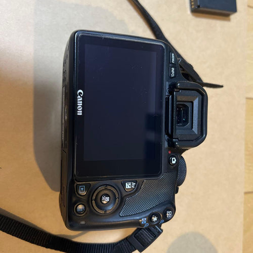 Canon Digital Slr Eos Kiss X7