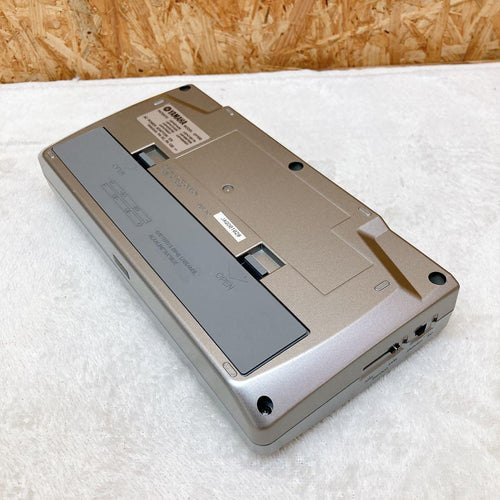 Sequencers Yamaha Qy100