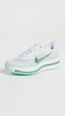 Mochacin Nike Wh/Mtlc Slvr/Mint Foam/Cannon 24.0 Cm
