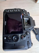 Nikon Digital Slrs D7000 16-85Mm